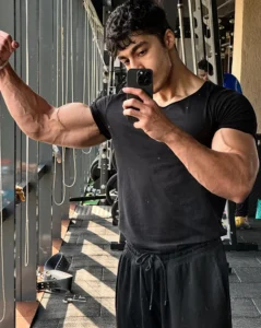 Saket Gokhale Height 